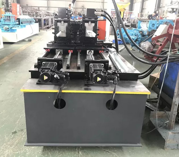 Lichte kaliber Keel C U OMEGA Stud And Track Roll Forming Machine Daktruss Press U Stud C Channel