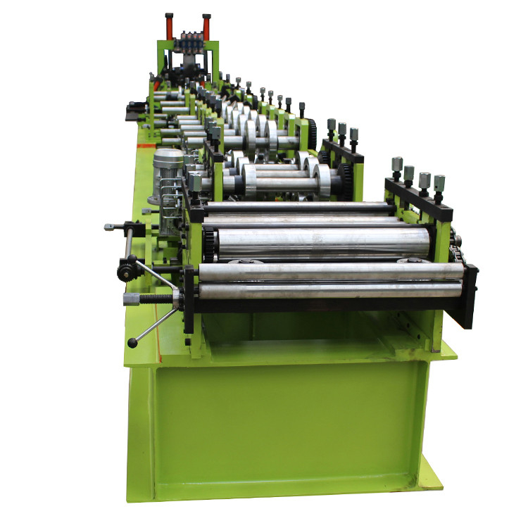Het volledig Automatische Broodje die van CZ Purlin Machine voor Grootteaanpassing 80300mm vormen