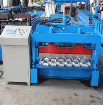 Verglaasd Tegelbroodje die het Type van Machinebamboe Dak vormen die Machine maken