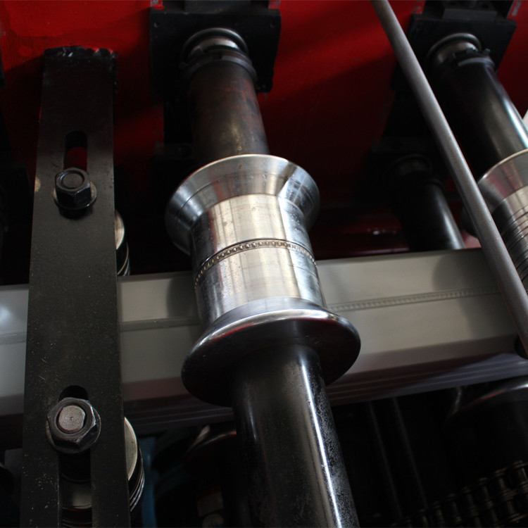 100 MM. kleuren Staal om Downspout Broodje Vormt Automatisch Machinemetaal