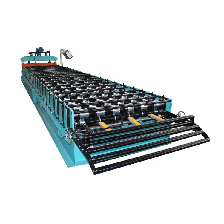Het trapezoïdale Afdekkende Broodje die van het Typedak Machine met Hoge Scherpe Nauwkeurigheid vormen