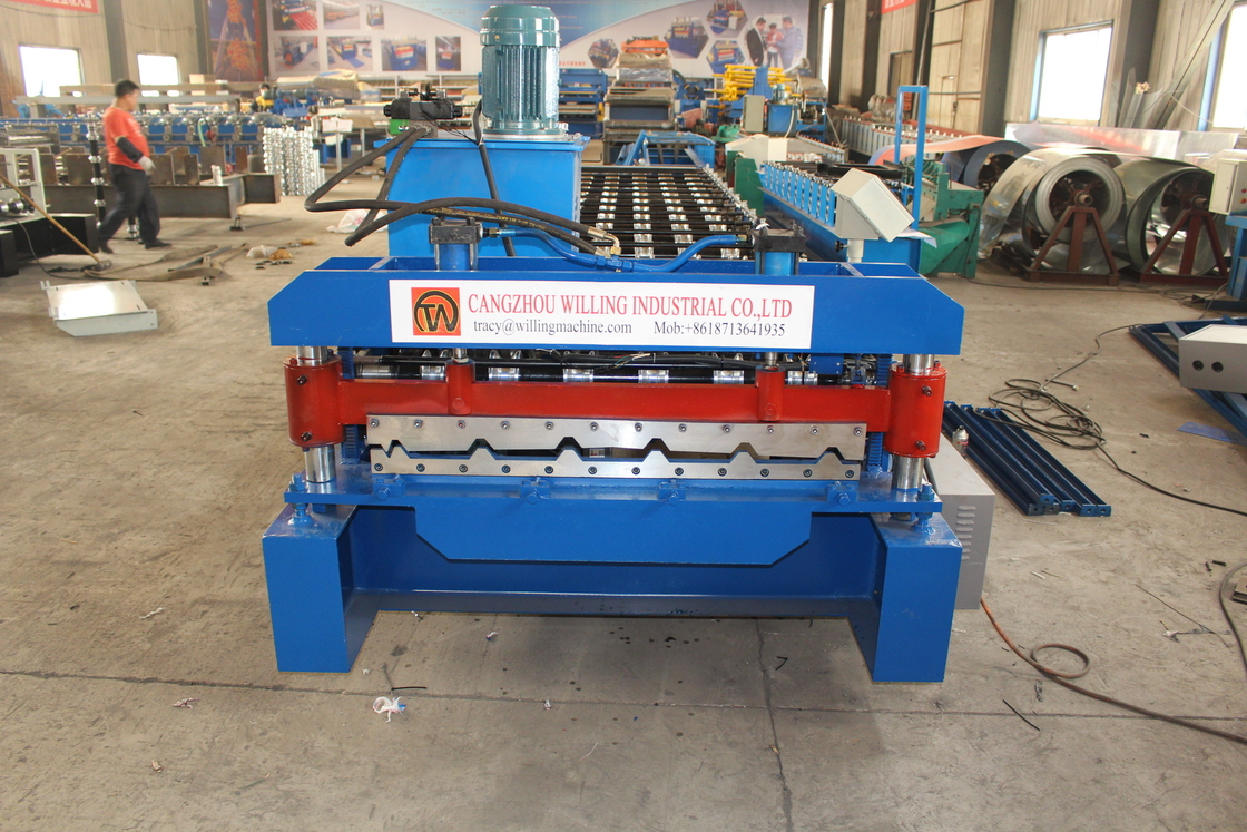 Fabrieksprijs 2,5T Wandpaneel Roll Forming Machine Hydraulisch Snijden Met 50mm Schacht Diameter
