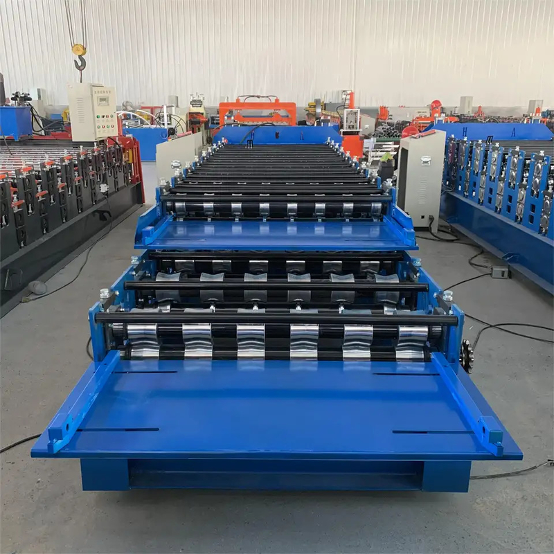 7.5KW dubbel Laagbroodje die Machine voor het Lange Multifunctionele Blad vormen van het Spanwijdtedak