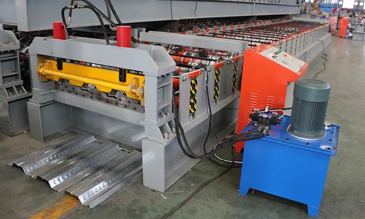 Gegalvaniseerd Dubbel de Laagbroodje dat van PPGI Machine met Hydraulisch Knipsel 8-15m/Min vormt