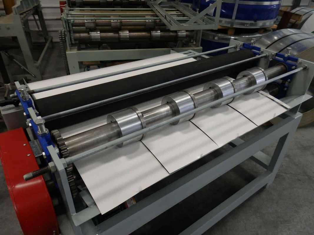 Snijmachine Automatische Besnoeiing aan de Troepsnijmachine van de Lengtelijn met Afgesneden Handboek en de V.N.-Coiler