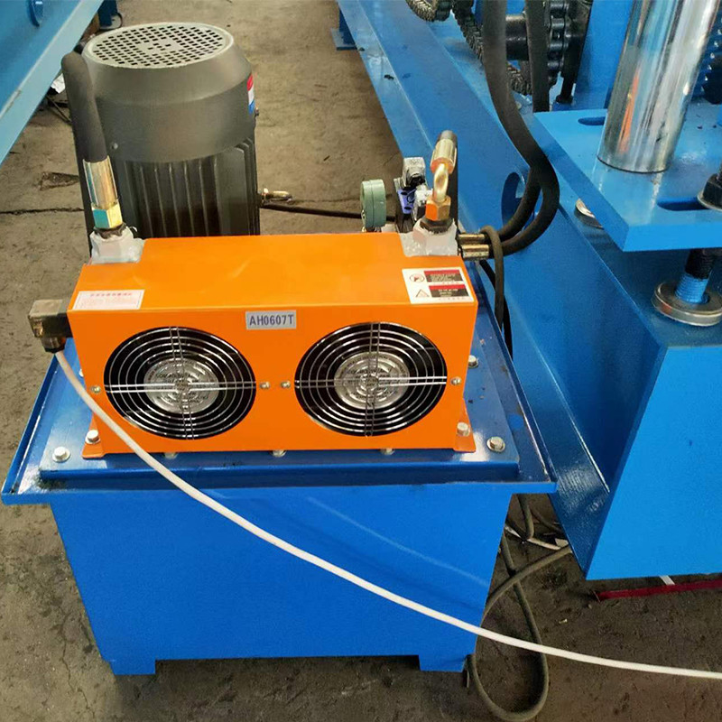 Eps Zijpaneel Galvalume Dakrolvormmachine Hoge nauwkeurigheid Hydraulisch naknippen