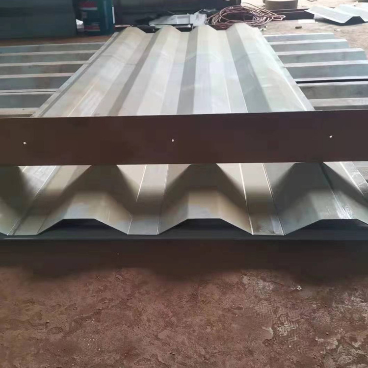 2.5T wandpaneel rolvormende machine Hydraulisch snijden met 50 mm asdiameter