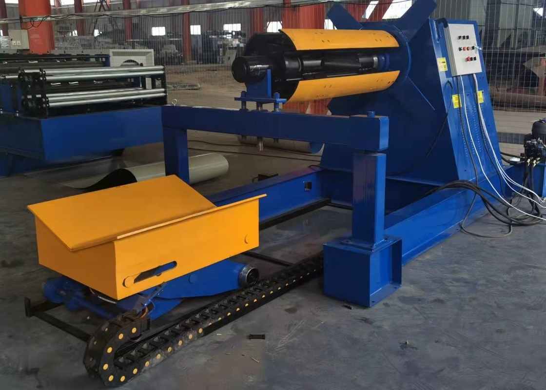 Automatische stalen spoel Decoiler hydraulisch met spoelwagen 5 ton 7 ton 10 ton