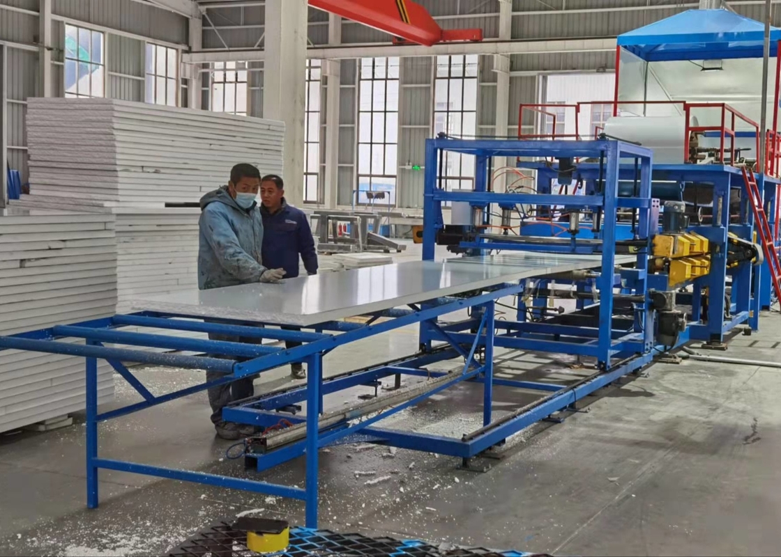 30-300 mm Dikte Eps Rock Wool Sandwich Panel Productlijn Voor muurpanelen voor koelkamers