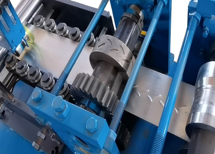 1.2mm sluiter deur rollen vormmachine automatisch voor gegalvaniseerd staal spoel
