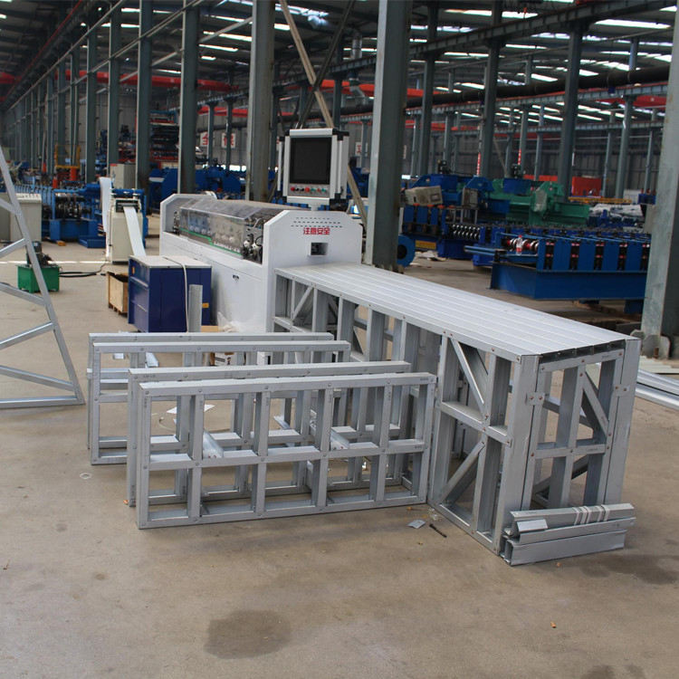 Moderne rollenvormmachine voor hogesnelheidsproductie