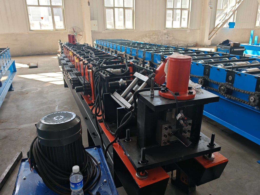 Metal Stud And Track Light Keel Roll Forming Machine met 14-18 rollen
