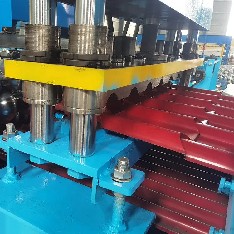 Op maat gemaakte bouwmaterialen Machinery Roof Panel Roll Forming Machine met 5,5kw snijkracht en hydraulisch snijden