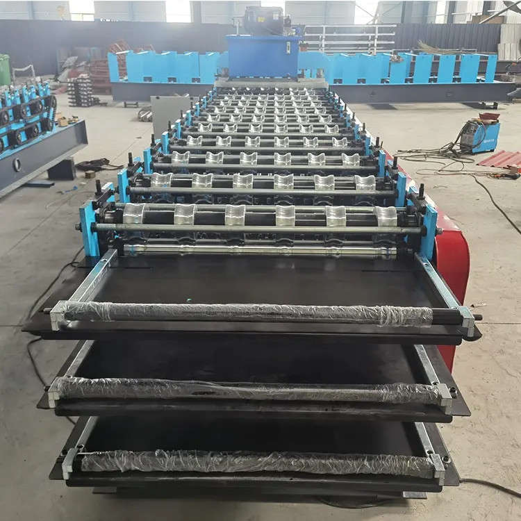 Op maat gemaakte bouwmaterialen Machinery Roof Panel Roll Forming Machine met 5,5kw snijkracht en hydraulisch snijden