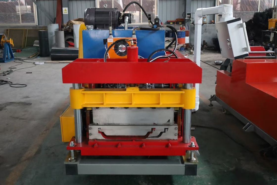 Draagbare Snap Lock Standing Seam Roll Forming Machine voor 0,3-0,8 mm dikte
