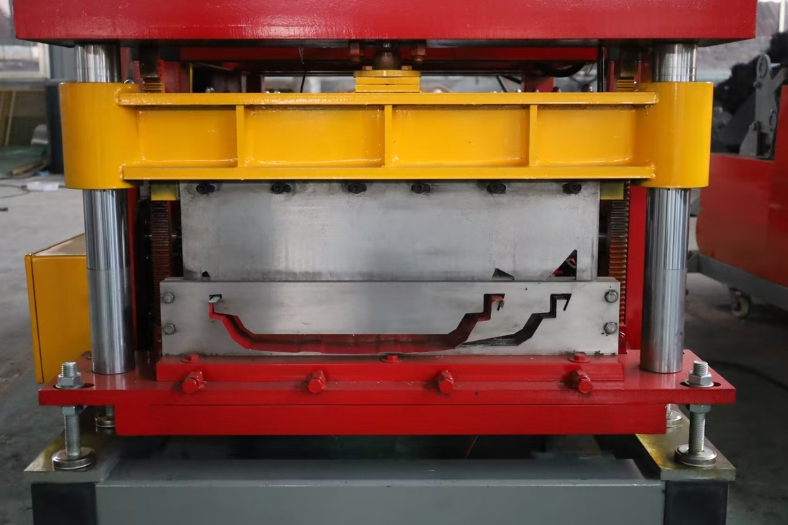 Draagbare Snap Lock Standing Seam Roll Forming Machine voor 0,3-0,8 mm dikte