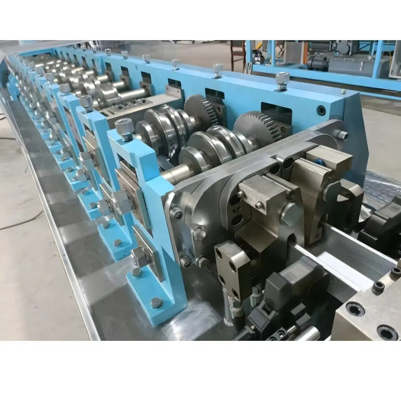 0.8-1.6mm Meerdere maten C89 C140 C200 Lichte stalen framing machine Lichte gauge roll vormmachine voor prefab huis