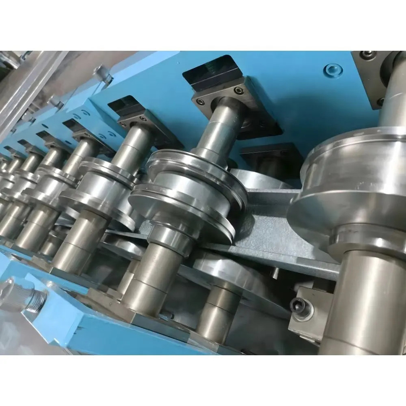 0.8-1.6mm Meerdere maten C89 C140 C200 Lichte stalen framing machine Lichte gauge roll vormmachine voor prefab huis