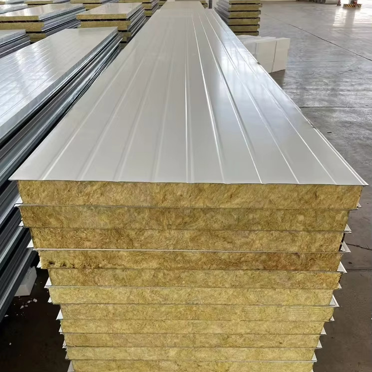 Steenwol / mineraalwol Isolatie Sandwich Panel Roll Forming Machine / Productielijn Prijs