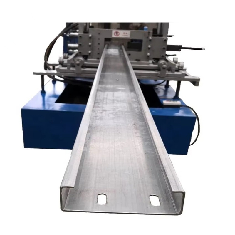 Precision Steel Frame And Purlin Making Machines met snijbladmateriaal Cr12Mov 7000*1250*1700mm