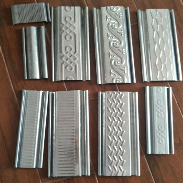 Gids Kolom Roller Fixer Stud And Track Roll Forming Machine met 7,5 kW Hydraulische Station Power en Plc S7-200 Control