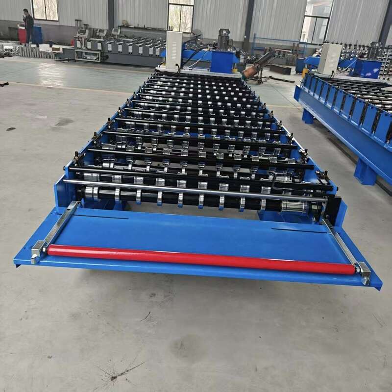 45 Stalen rolstof keten aandrijving tegel dakplaat maken machine gebouwd om consistente en operationele stabiliteit te leveren