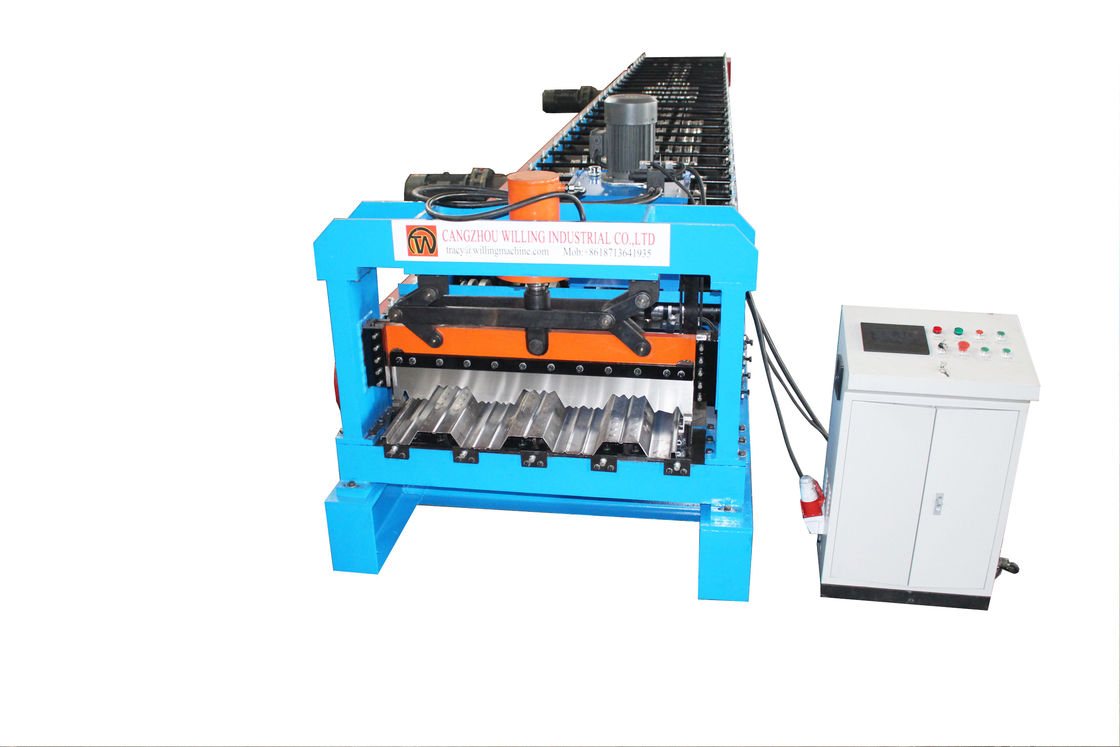 Het Broodje die van het kettingsvervoer van de Staalplaatdecking van het Lijnmetaal de Machine van de de Vloerproductie vormen