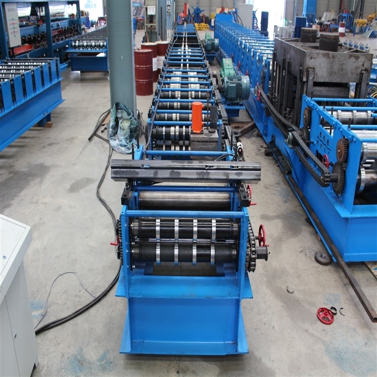 GolfBladstaalstralen 914mm Wegvangrail die MachineKettingoverbrenging vormt