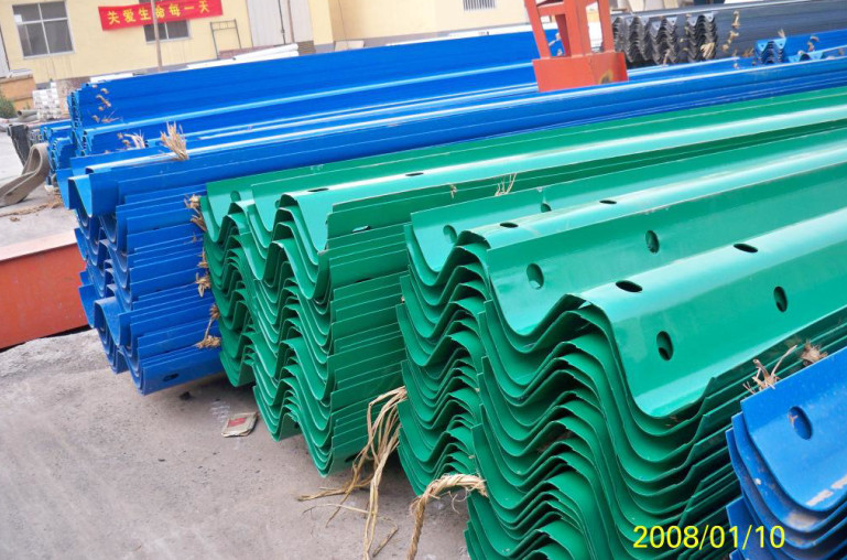 PLC-gecontroleerde rollenvormende machine voor wegrails met 2*22 kW hoofdvermogen en versnellingsbak aandrijving