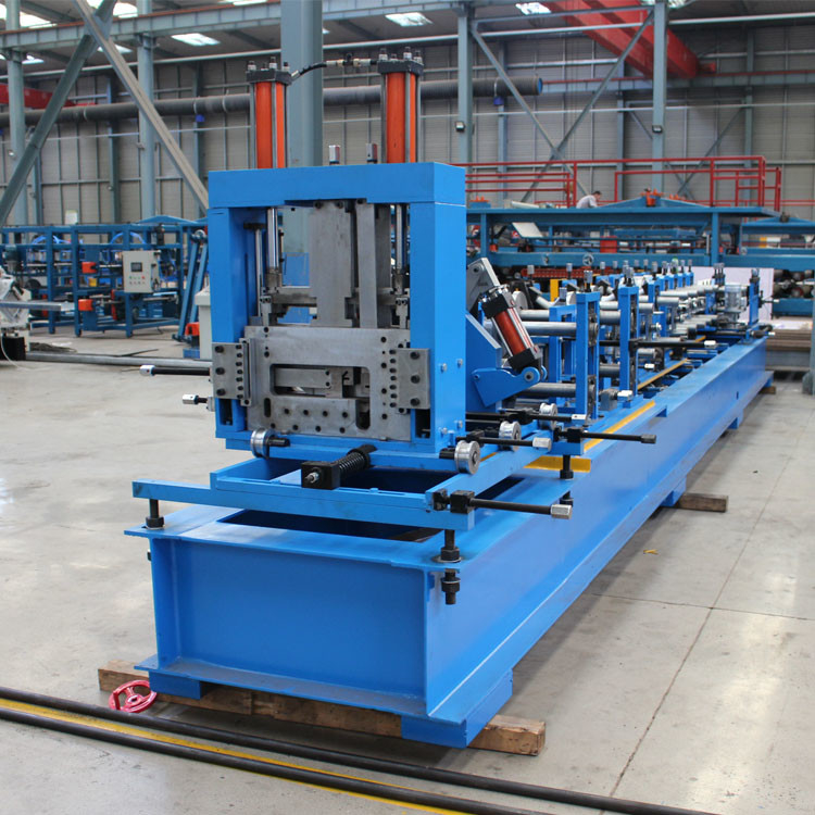 Stalen frame C Z Purlin maken machines voor 1,5-3,0 mm dikte bij 10-22m/min vormen snelheid