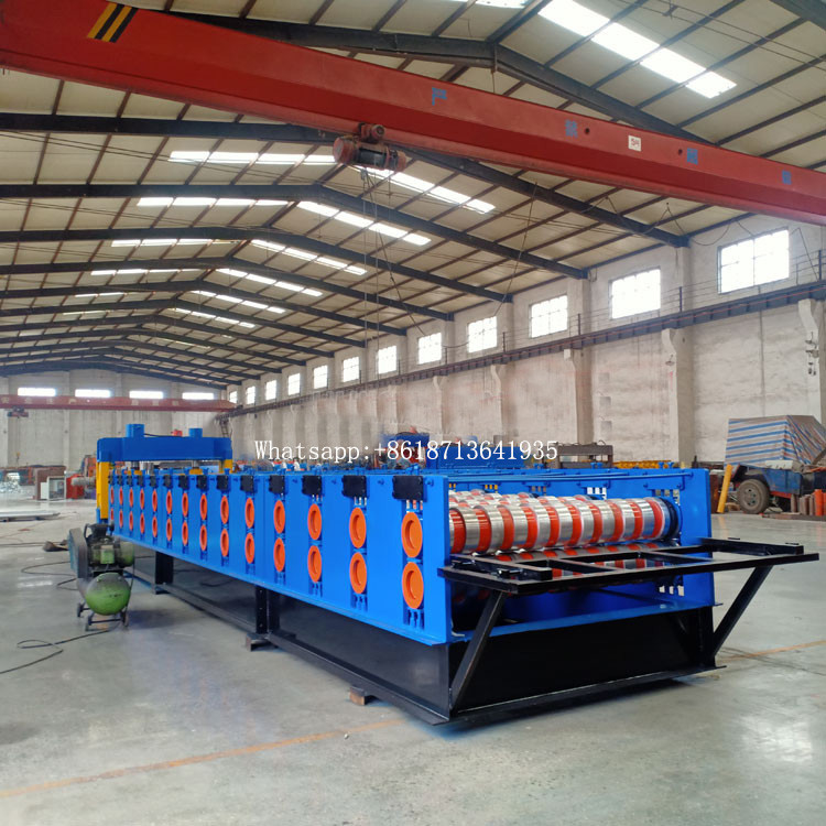PLC-gecontroleerde 2,5T golfgrootte dakplaat rollen vormmachine voor efficiënte productie