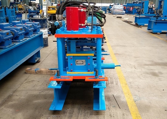 Het automatische Broodje die van Ppgi C Purlin Machine Gemakkelijke Verrichting vormen