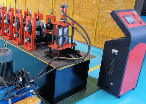 2024 Fabrieksprijs Stut en spoorkanaalmachine 10-15m/min.
