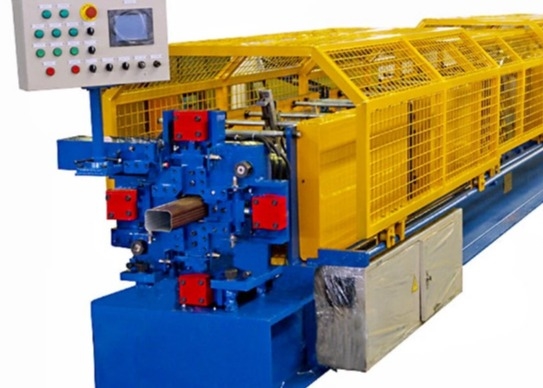 Metalen vierkante downpipe-rolvormmachine voor regenpijp volautomatisch