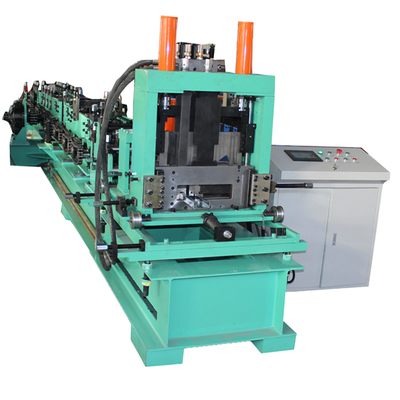 Staal 380V Stud en Track Roll vormmachine Verstelbare snijlengte 3 fasen