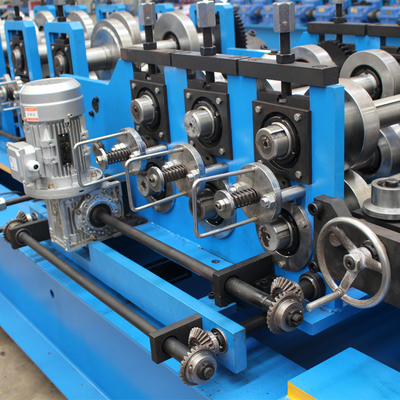 Trapezoïde gegolfde daktegel rolvormende machine roldiameter 70 mm