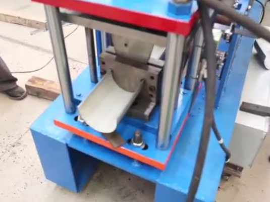 8-15m/min. snelheid naar beneden Pipe Roll Forming Machine 45# Steel Roller Stations With PLC Control