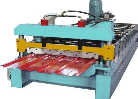 Precision Hydraulic Cutting Roof Roll Forming Machine met PLC-besturingssysteem
