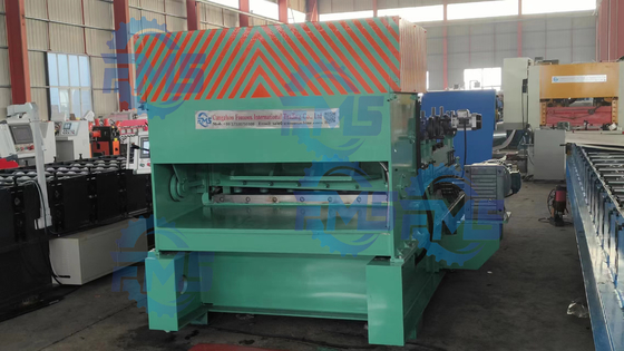 PLC-besturing Snijd naar lengte en snijdlijn leveler met 4KW vormmotor 0,3-4mm