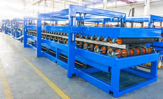 Hoogprecisie sandwichpaneel productie lijnRokwol schuim EPS samengestelde plaat dakwandpaneel sandwichpaneel rollen vormen maken machines