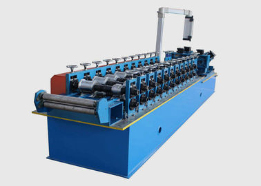 Het duurzame Broodje die van de Staalnagel het Bladbroodje vormen die van het Machinedakwerk Machine vormen