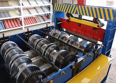 Het Comité van Holoribsuperholorib Broodje dat Machine van het het Metaaldak van de Machine de Bevindende Naad vormt