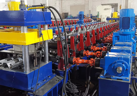 De Vangrailbroodje die van Chaindrive van twee Golvenstralen Machine vormen