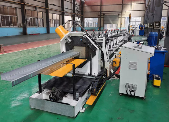Het Broodje die van CZ Purlin van de versnellingsbakaandrijving Machine Full Auto vormen