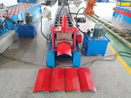 Hoogste Galvalume Ridge Cap Roll Forming Machine van het hoge snelheidsbroodje